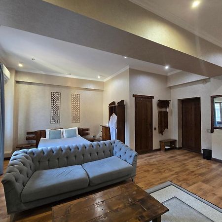 Saraishyq Hotel Almaty Extérieur photo