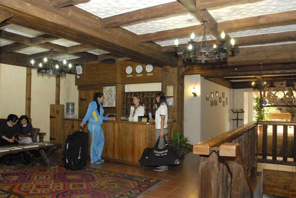 Saraishyq Hotel Almaty Extérieur photo