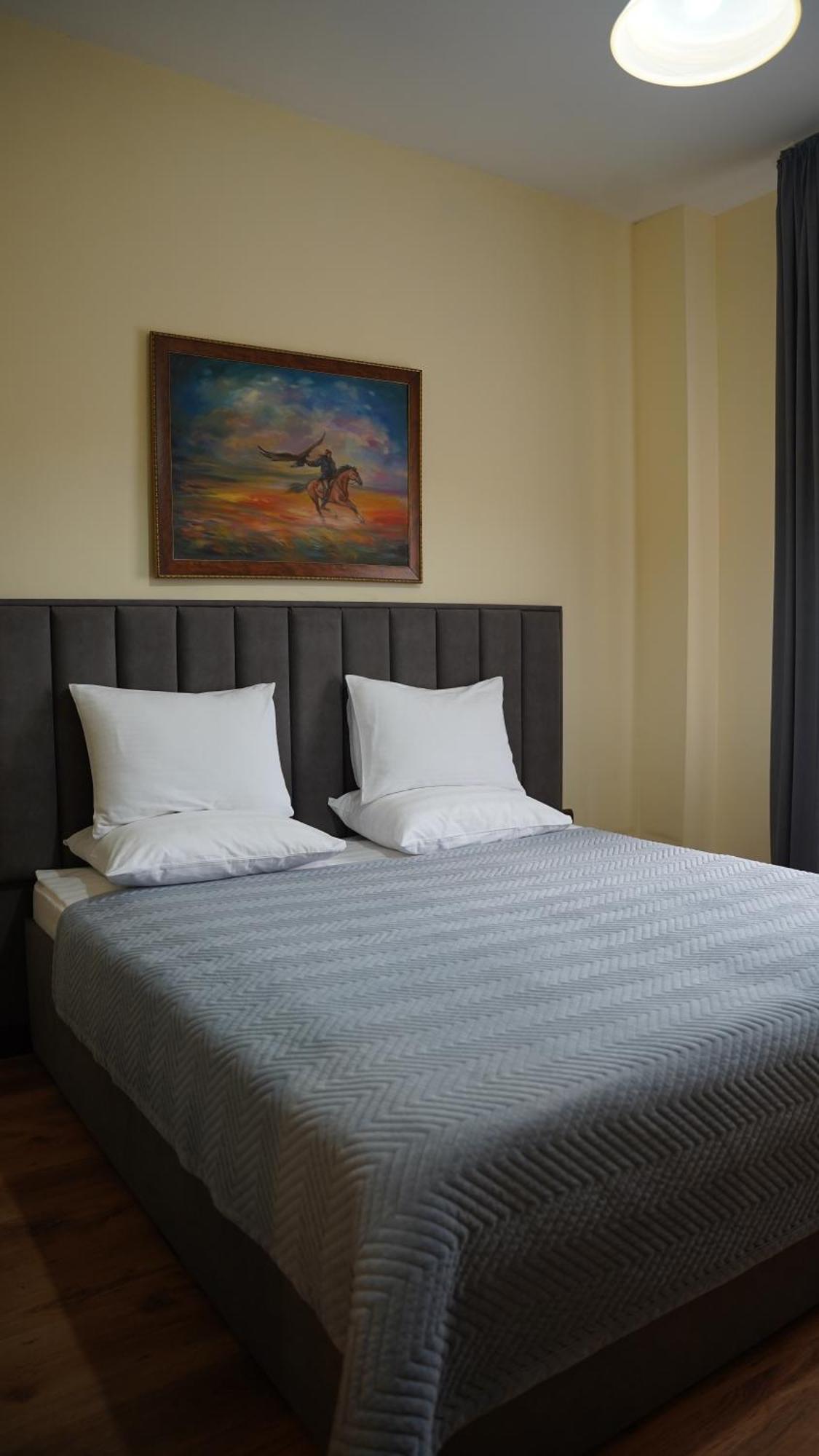 Saraishyq Hotel Almaty Extérieur photo