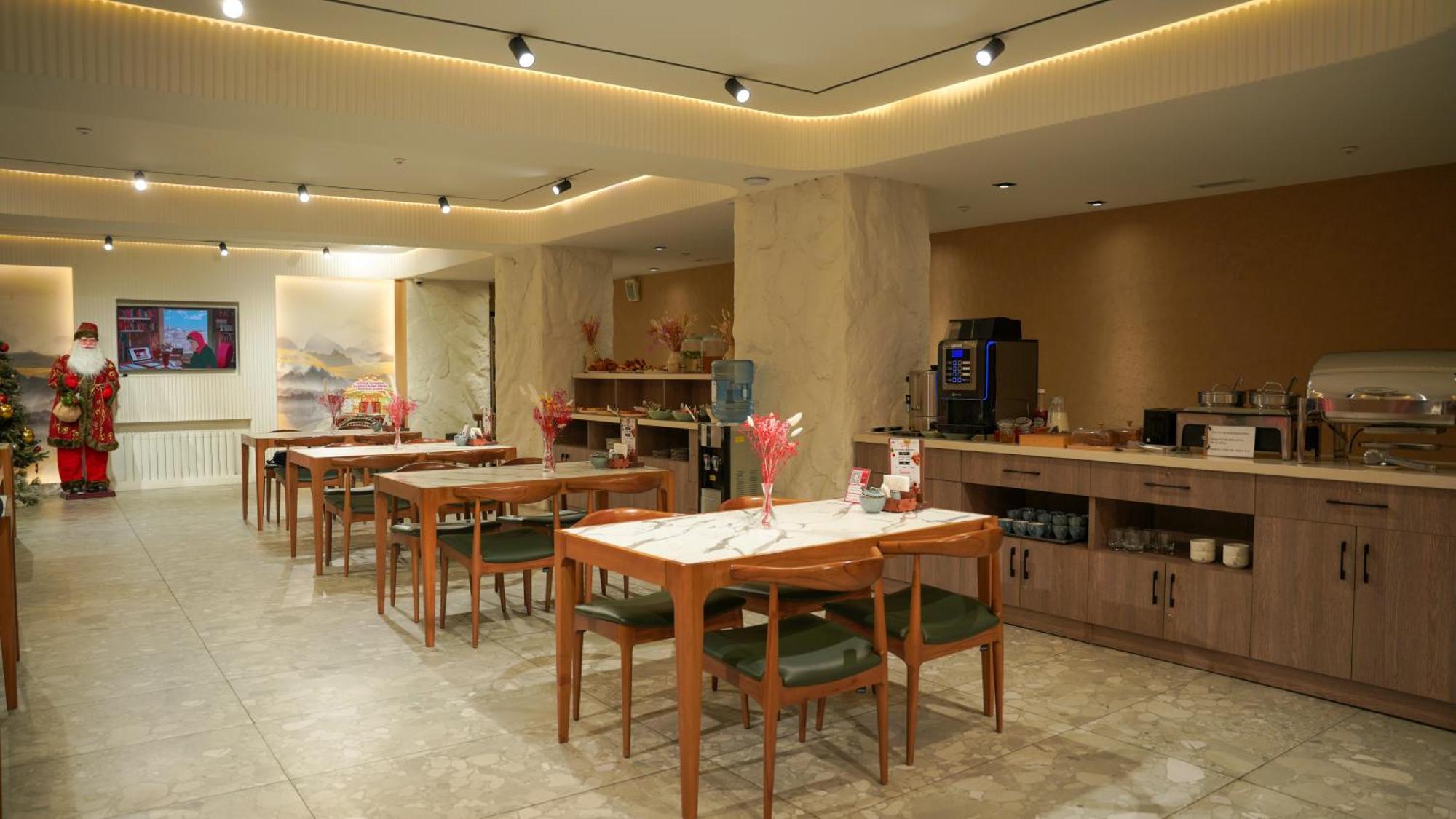 Saraishyq Hotel Almaty Extérieur photo
