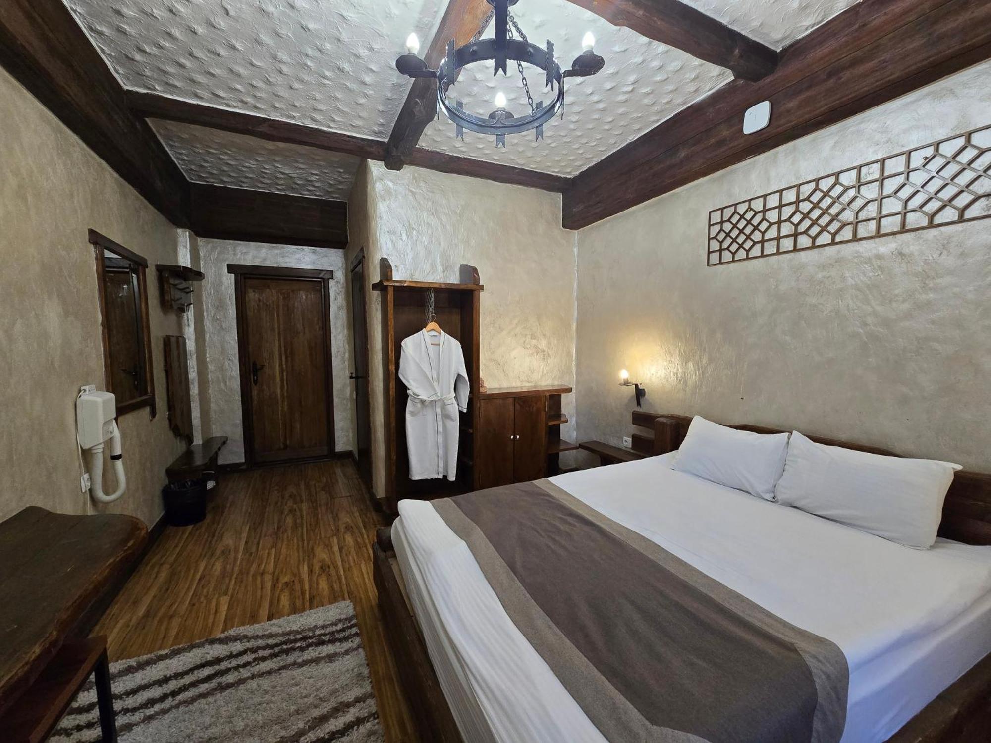 Saraishyq Hotel Almaty Extérieur photo